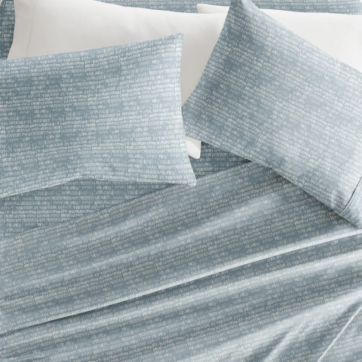 Dashed Lines 4-Piece Patterned Sheet Set