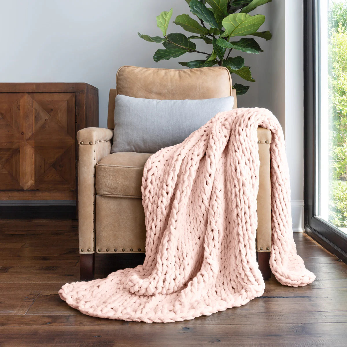 Accessories > Throw Blankets