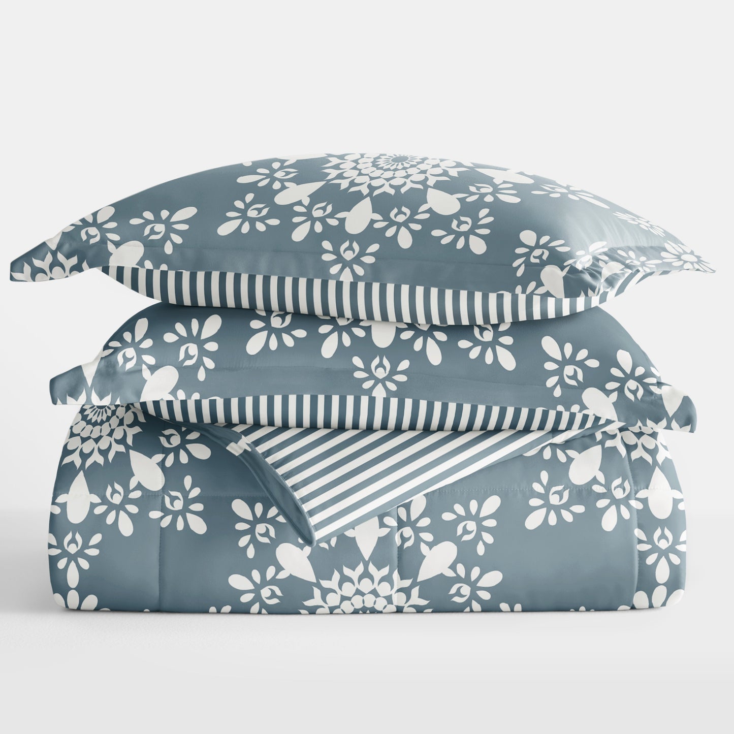 Daisy Medallion Reversible Patterned Down-Alternative Comforter Set