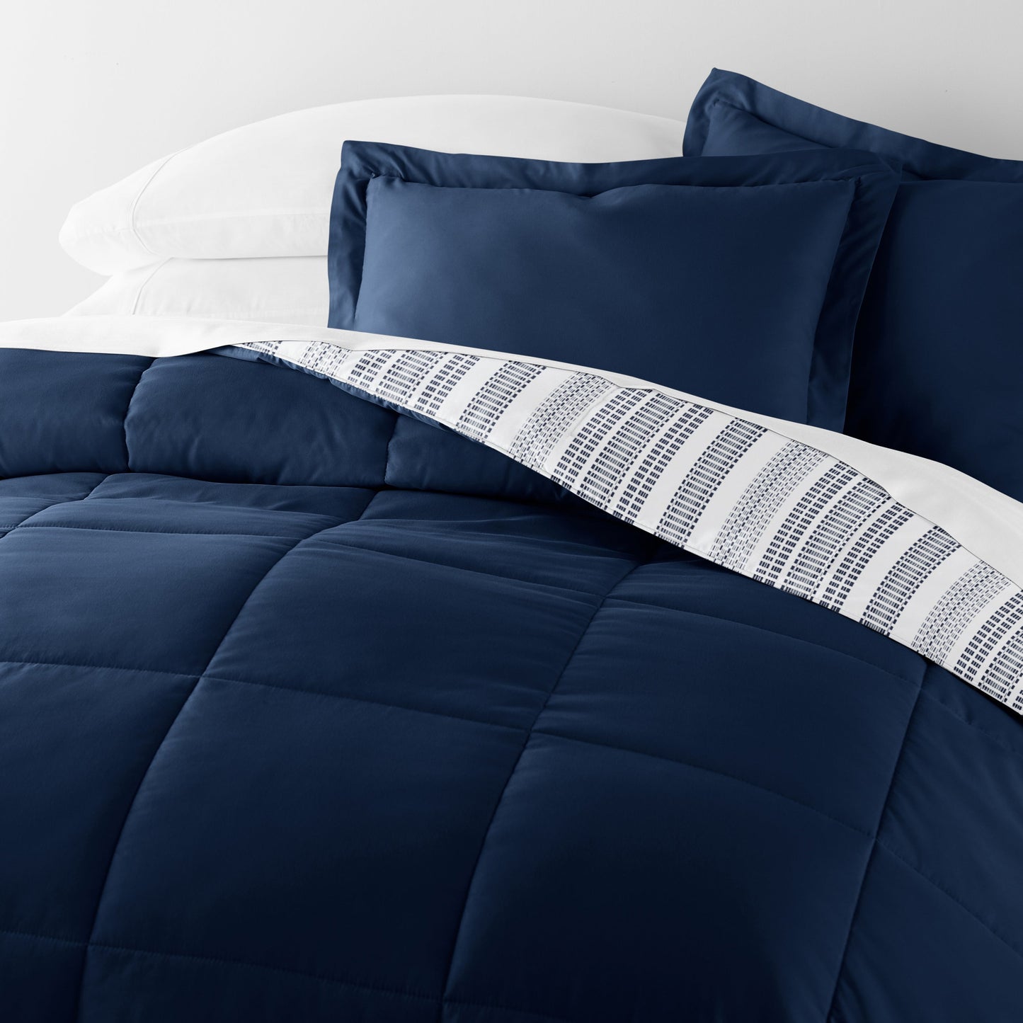 Farmhouse Dreams Reversible Patterned Down-Alternative Comforter Set