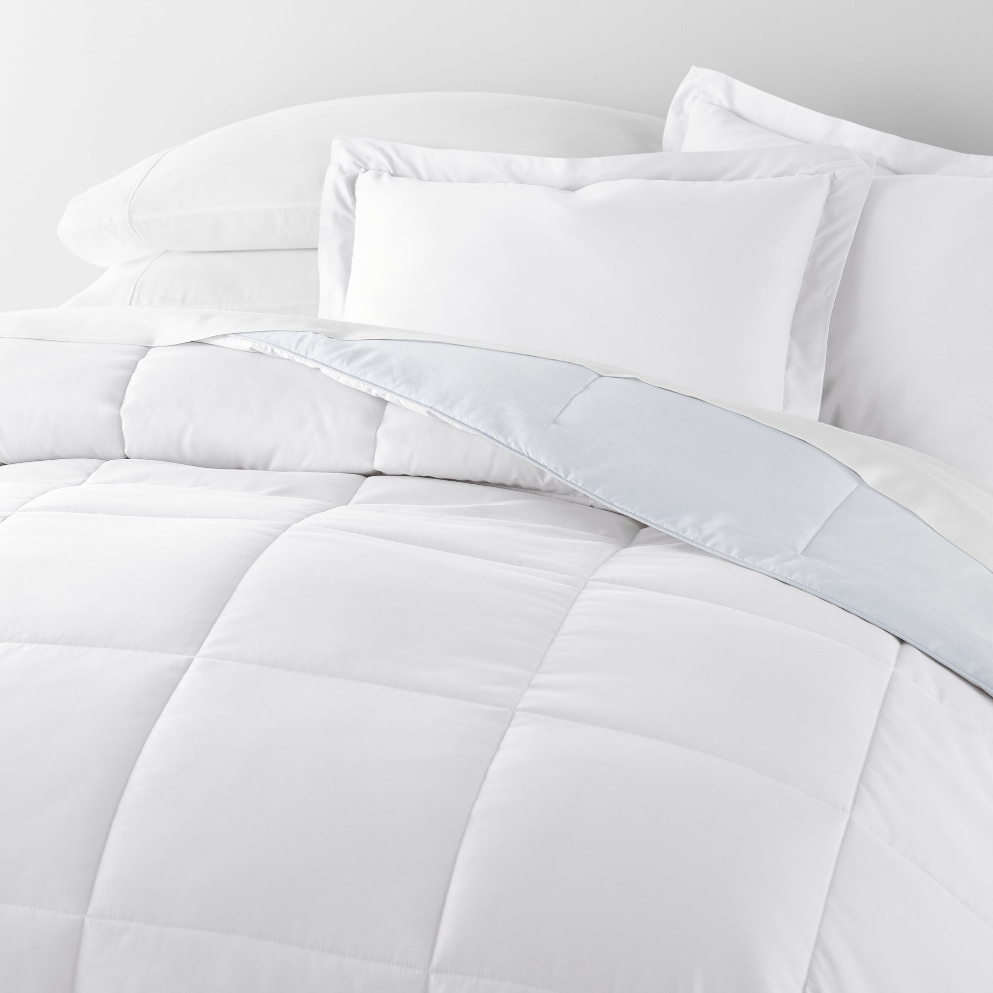 Ocean Waves Reversible Patterned Down-Alternative Comforter Set