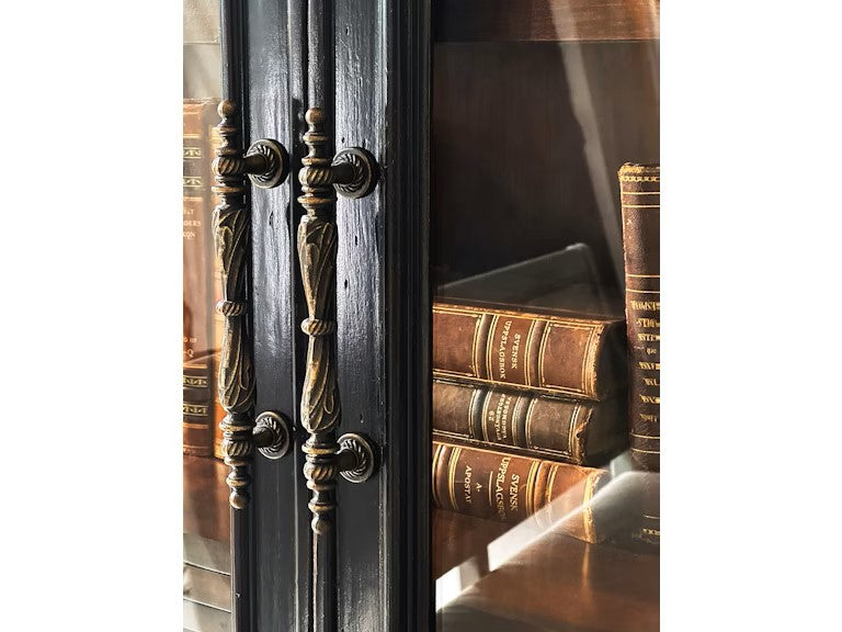 Hooker Furniture - Casual Dining Charleston Display Cabinet