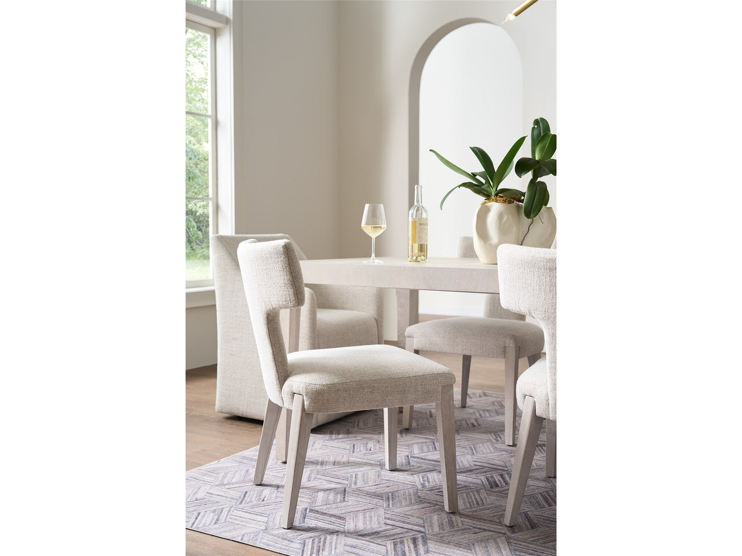 Universal - Avaline Raen Side Chair