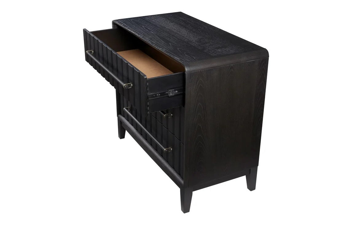Elure - Bachelor Chest