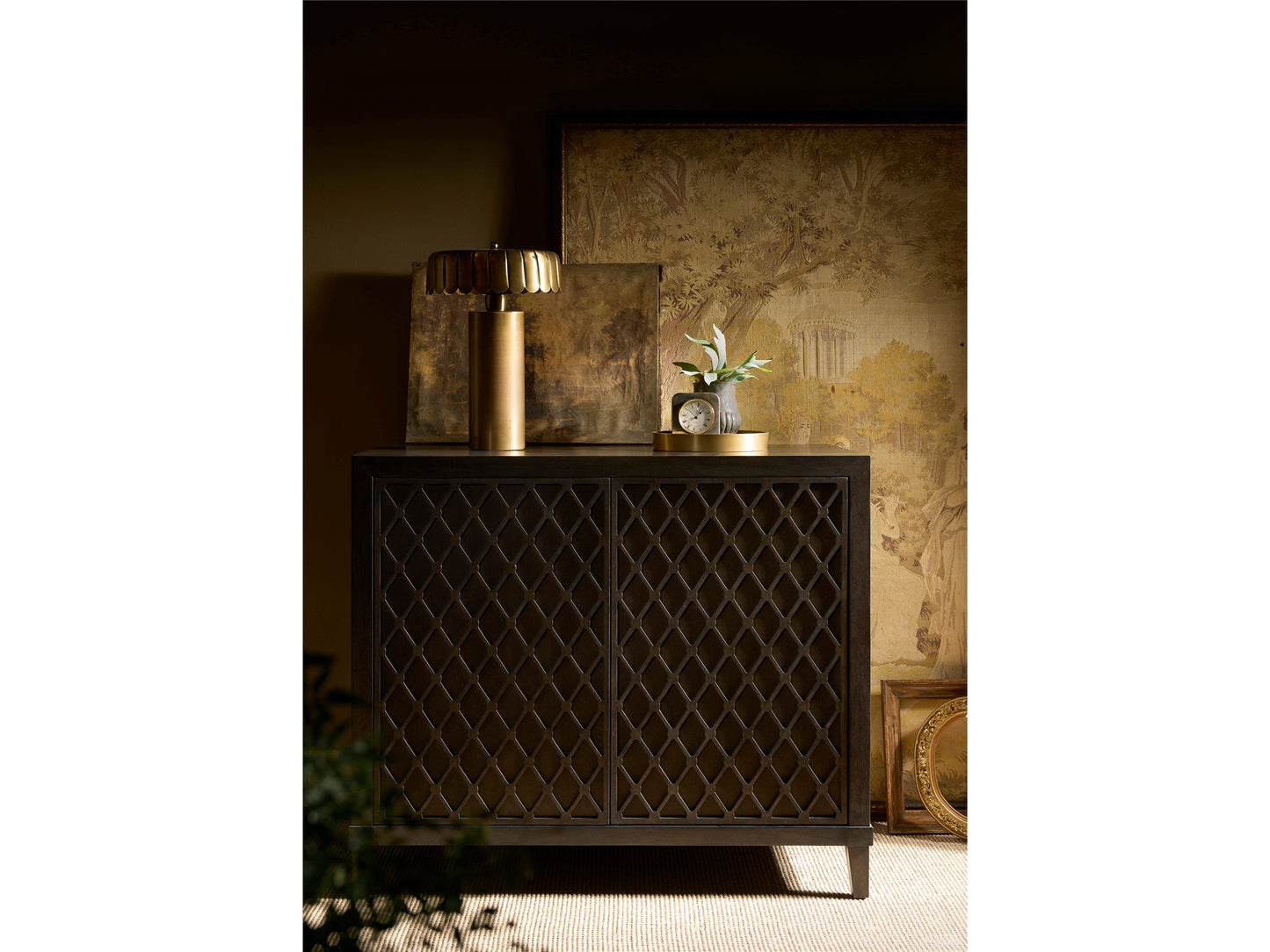 Universal - Fenwick Hall Chest
