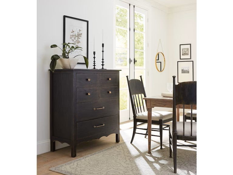 Hooker Furniture - Bedroom Americana Six-Drawer Chest