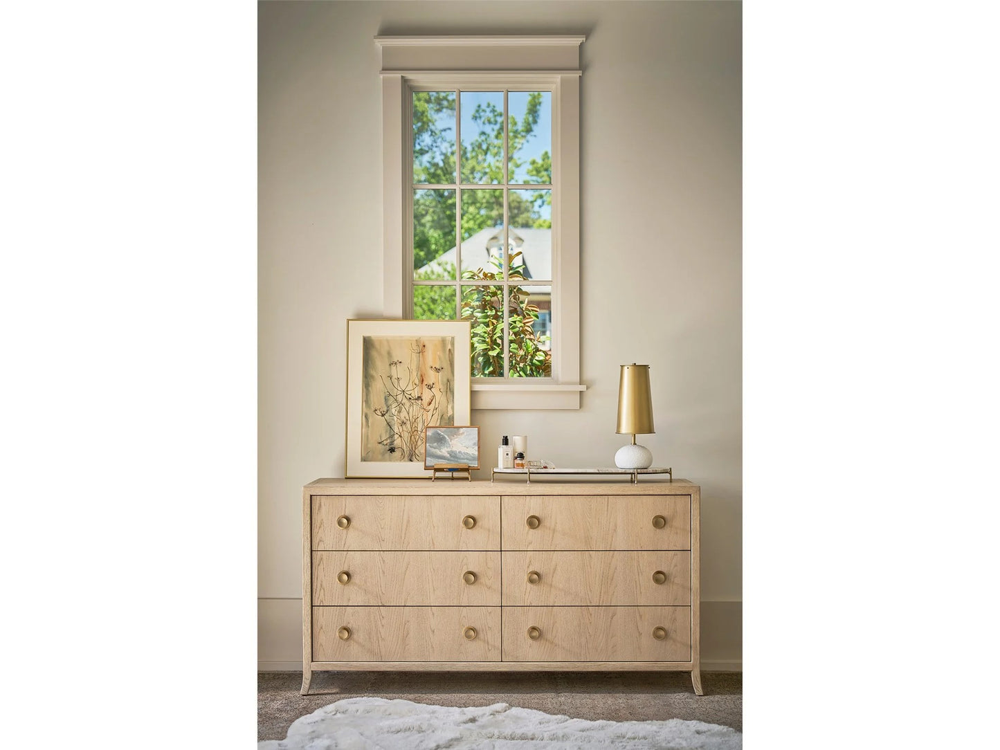 Universal - Velora Dresser