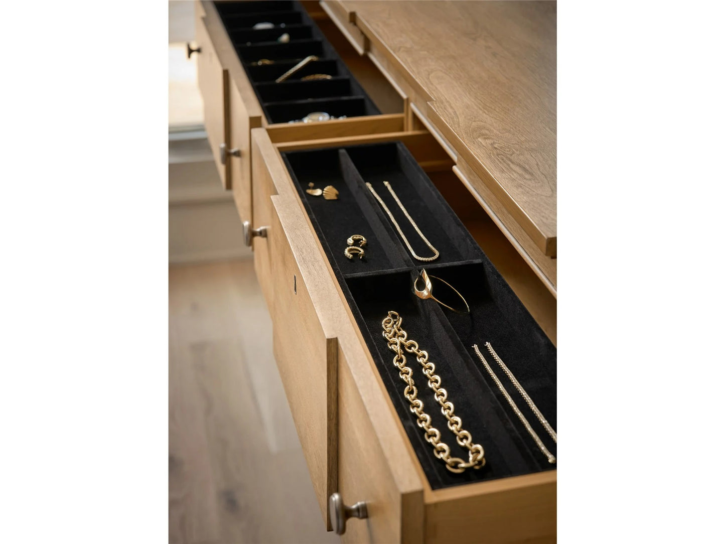 Universal - Birchaven Brindle Dresser