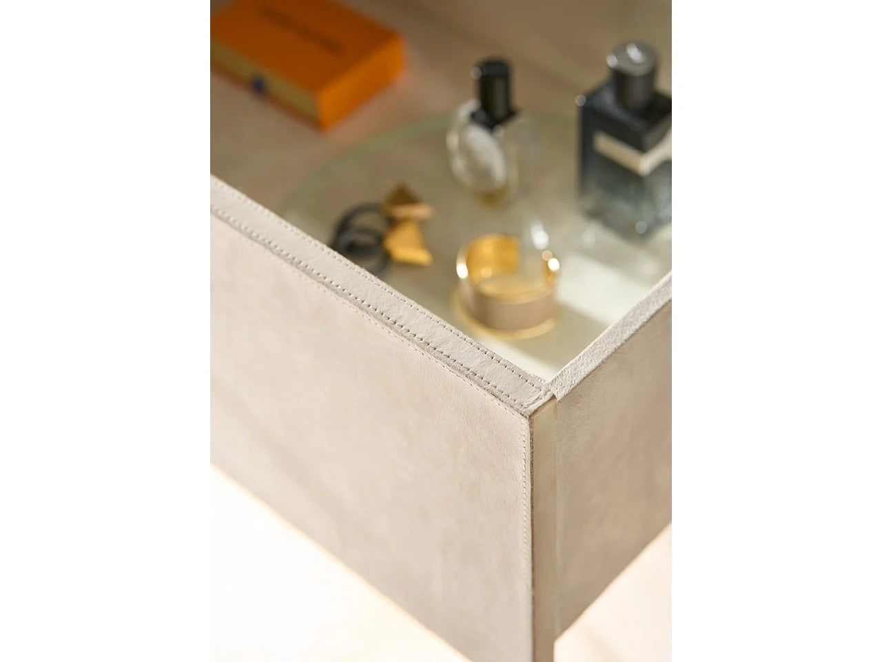 Universal - Mist & Veil-Modern Lira Dresser