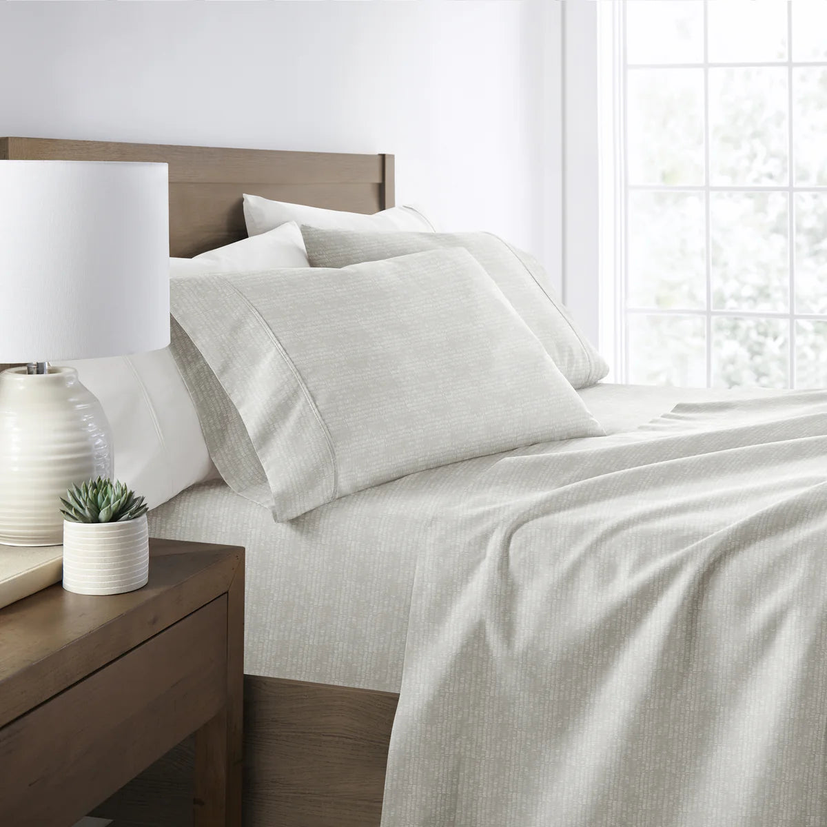 Dashed Lines 4-Piece Patterned Sheet Set