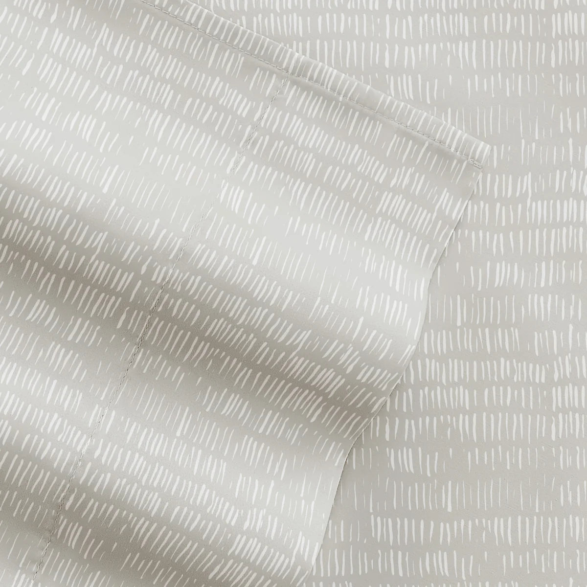 Dashed Lines 4-Piece Patterned Sheet Set