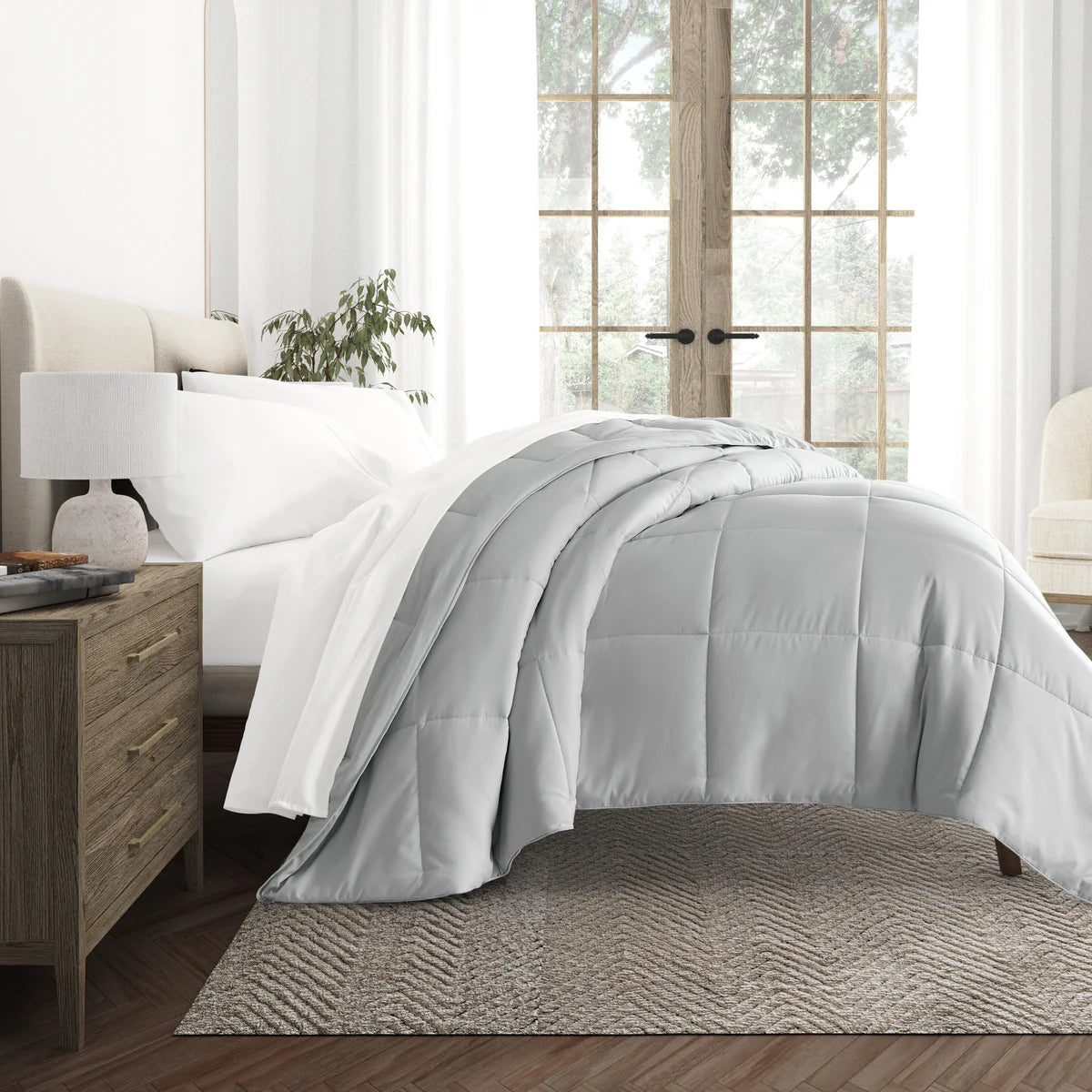 Lightweight All Season Down-Alternative Comforter