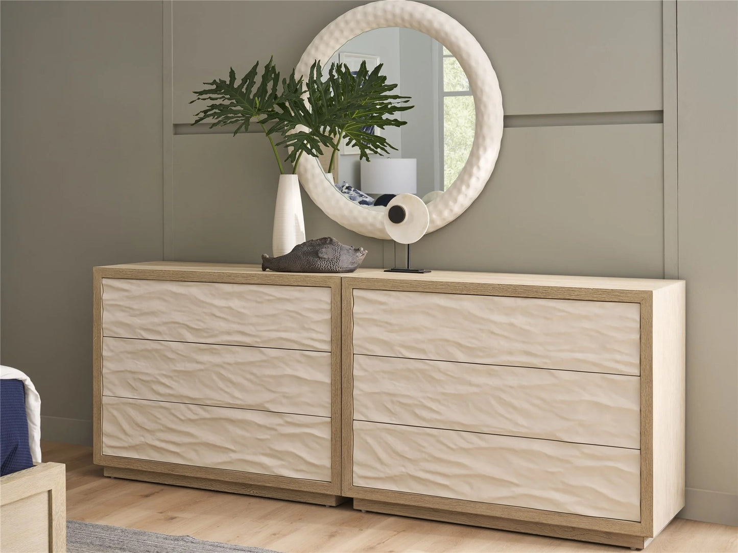 Universal - Oasis-Coastal Living Home White Coral Mirror