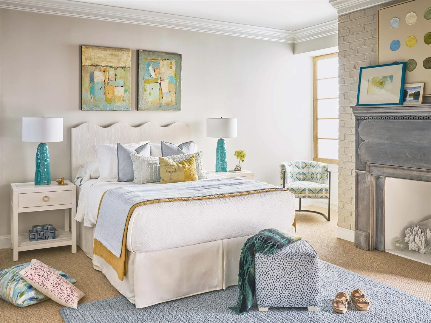 Universal - Weekender Coastal Living Home Turo Nightstand