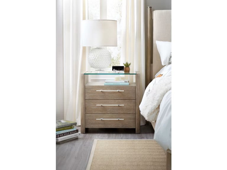 Hooker Furniture - Bedroom Affinity Three-Drawer Nightstand
