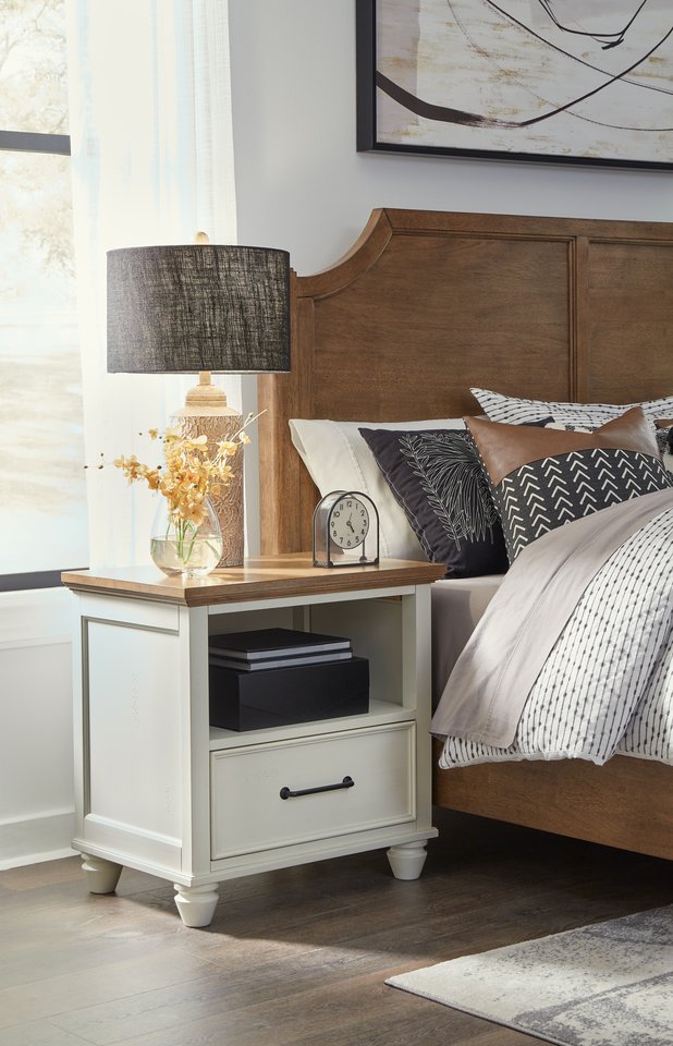 Vista - 1 Drawer Nightstand in Hickory & Shell