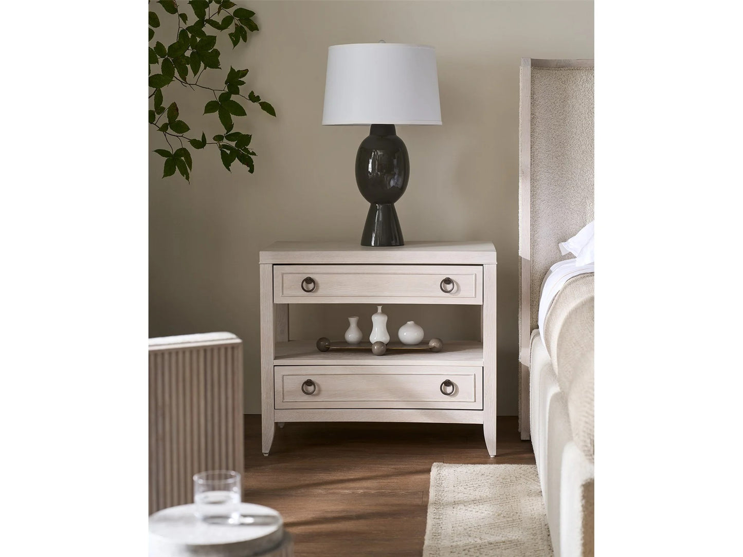 Universal - Avaline Nightstand