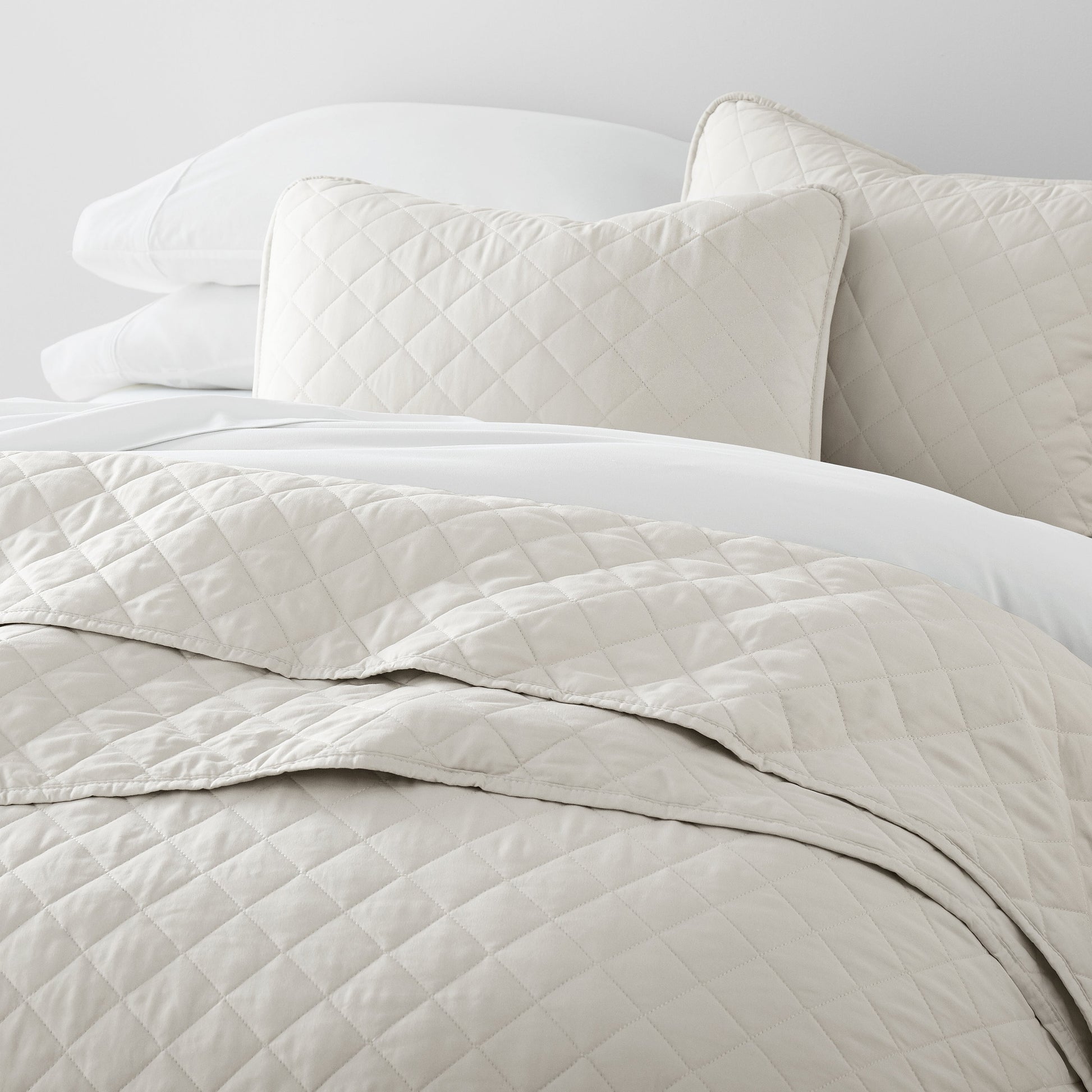 Lightweight Diamond Stitch Quilted Coverlet Set