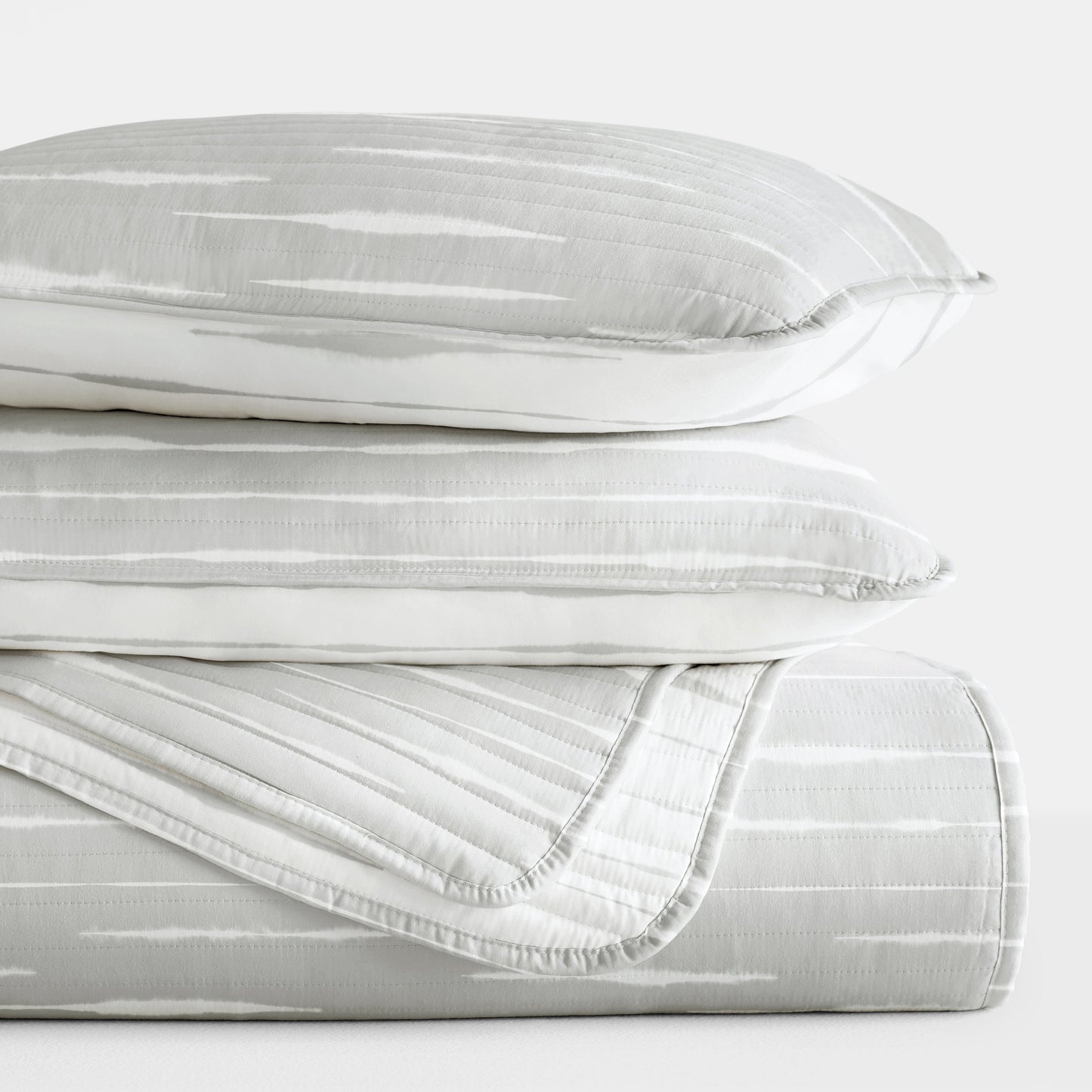 Horizon Patterned Reversible Quilted Coverlet Set