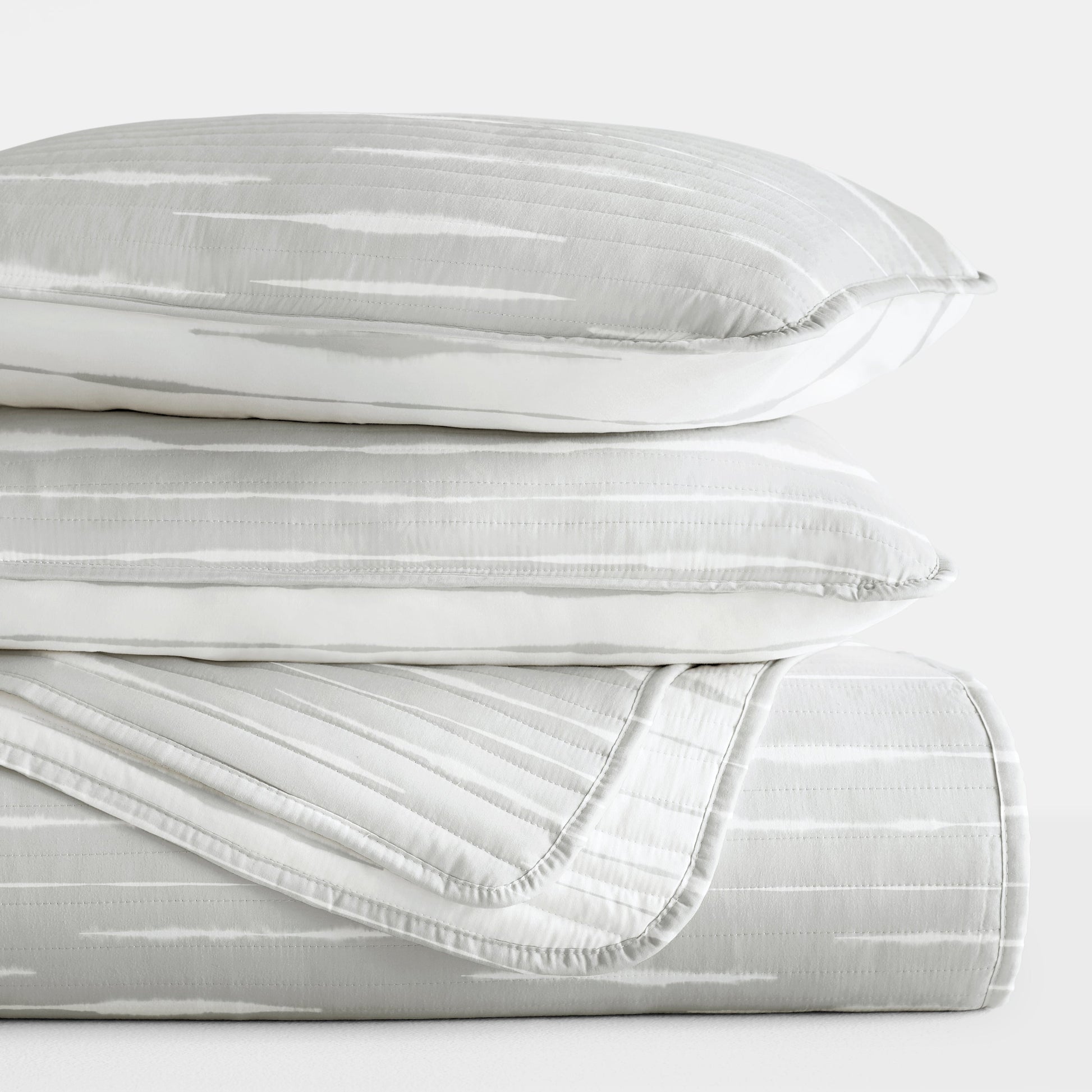 Horizon Patterned Reversible Quilted Coverlet Set
