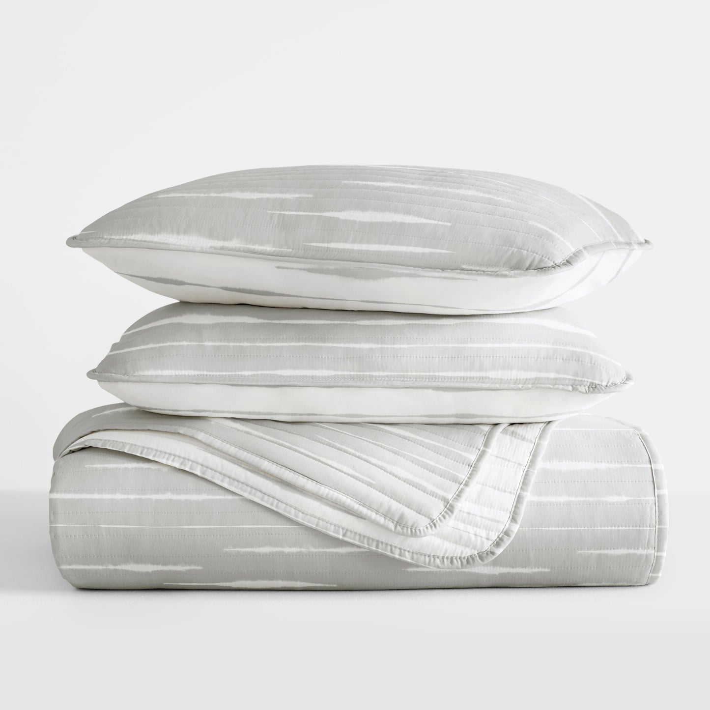 Horizon Patterned Reversible Quilted Coverlet Set