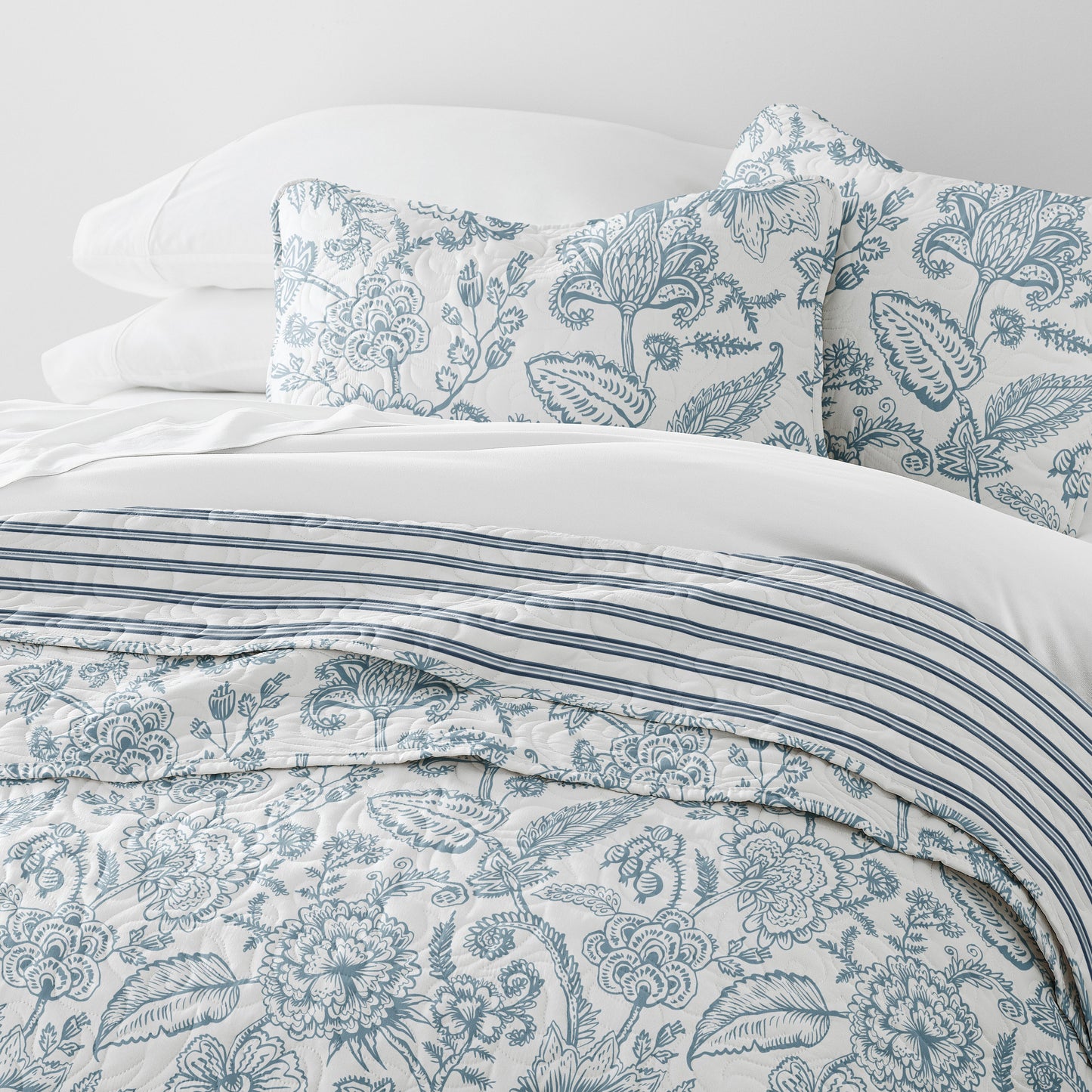 Jacobean Patterned Reversible Quilted Coverlet Set