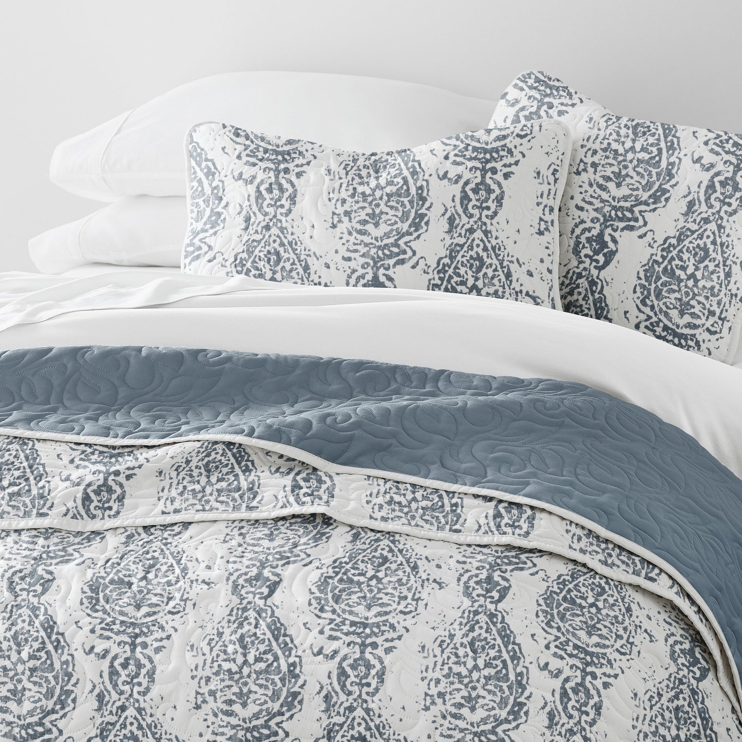 Classic Damask Patterned Reversible Quilted Coverlet Set
