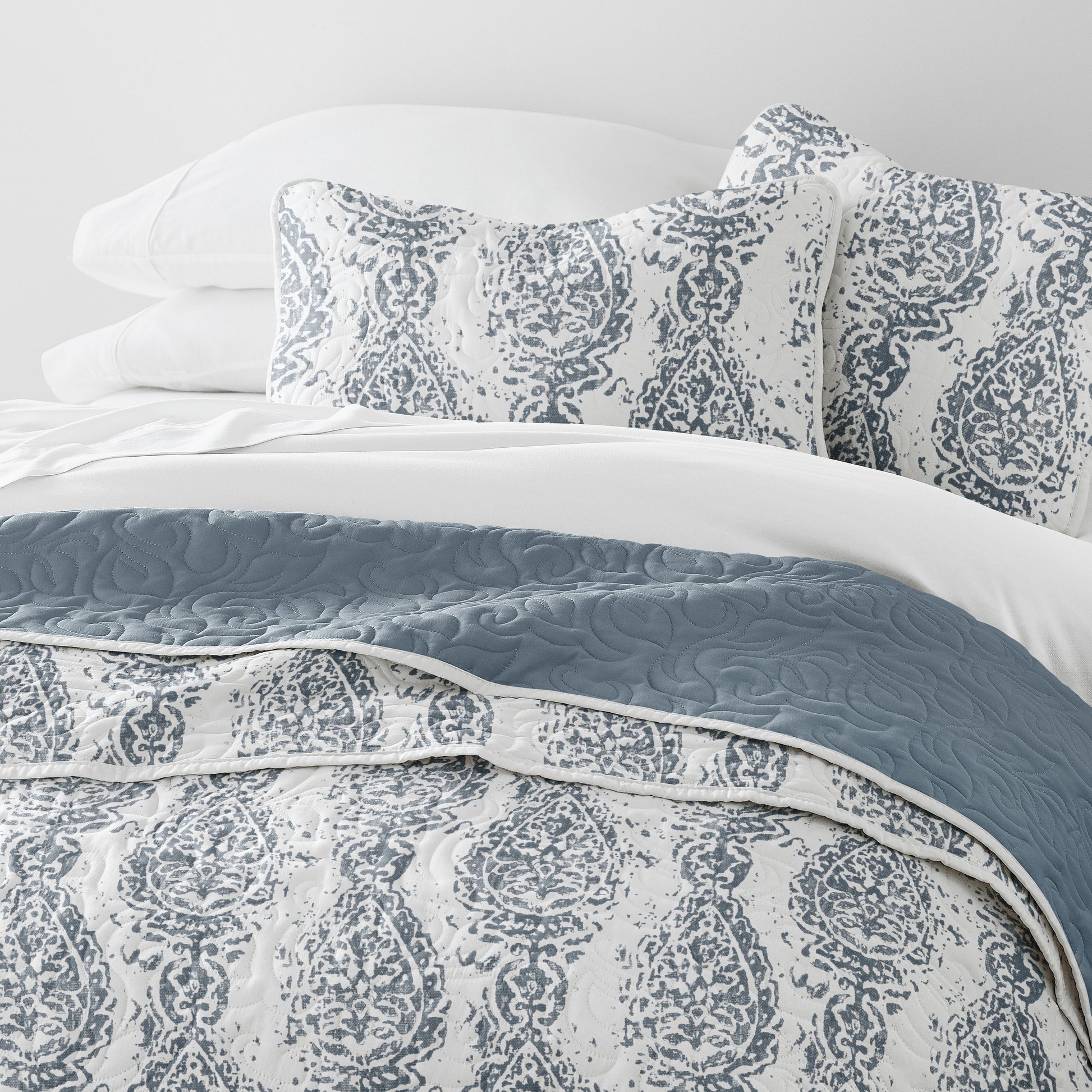 Classic Damask Patterned Reversible Quilted Coverlet Set