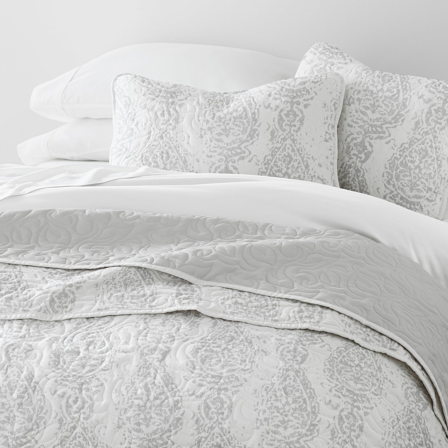 Classic Damask Patterned Reversible Quilted Coverlet Set