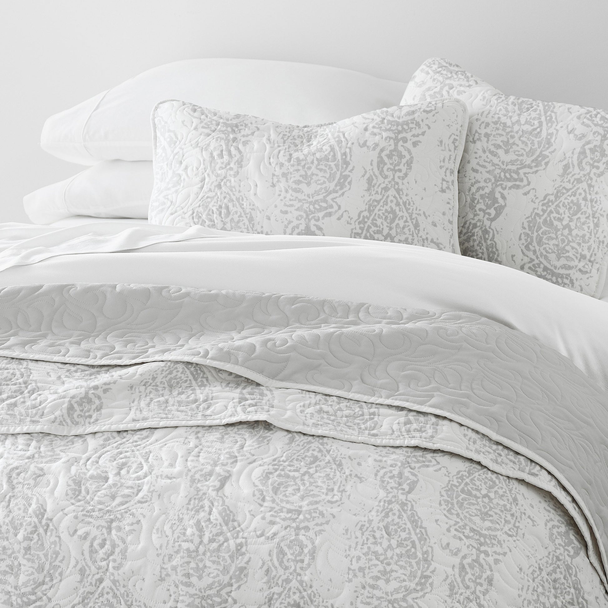 Classic Damask Patterned Reversible Quilted Coverlet Set