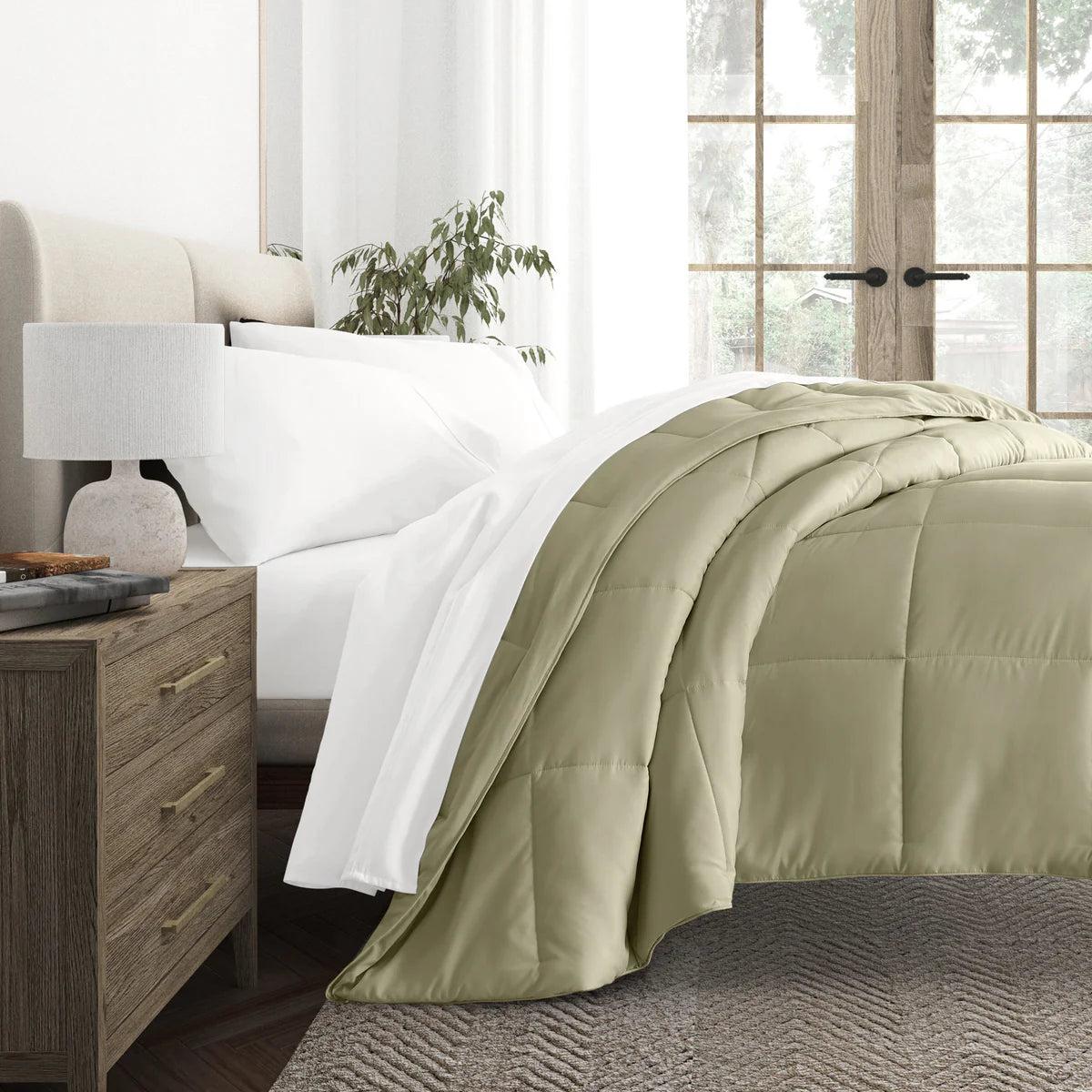 Lightweight All Season Down-Alternative Comforter