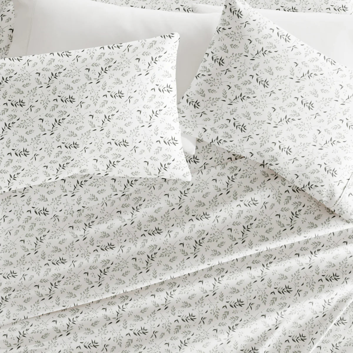Tossed Foliage 4-Piece Patterned Sheet Set