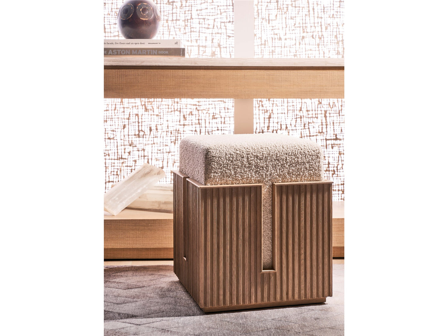 Universal - Avaline Carmen Bunching Stool