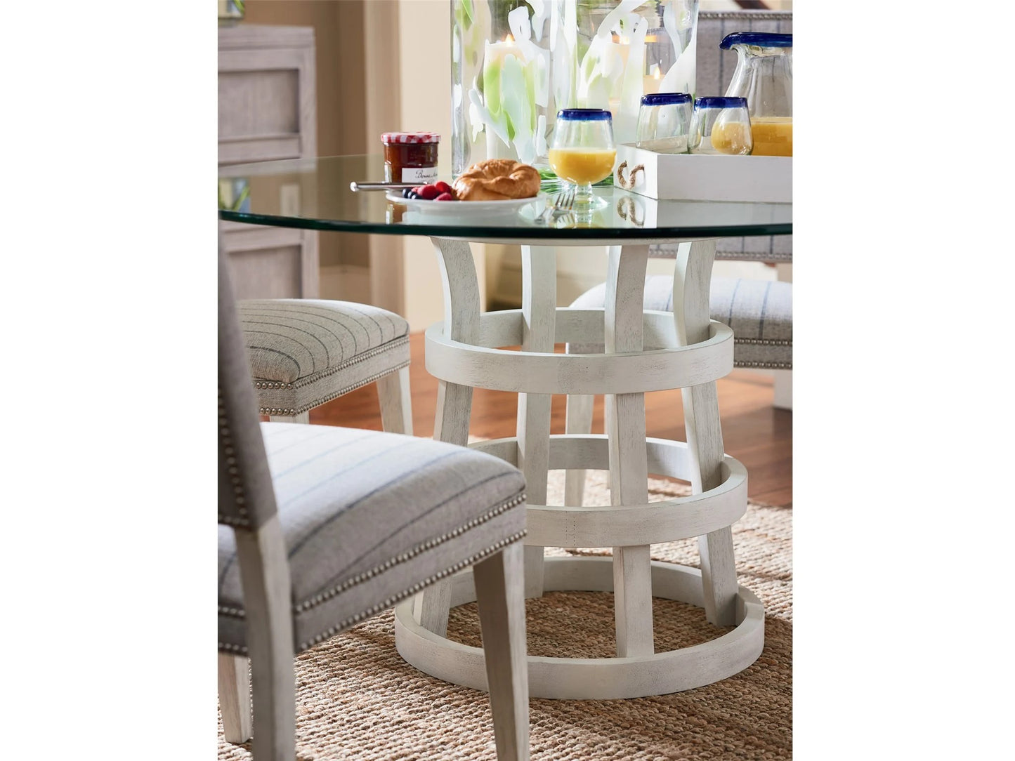 Universal - Escape-Coastal Living Home 54 Dining Table