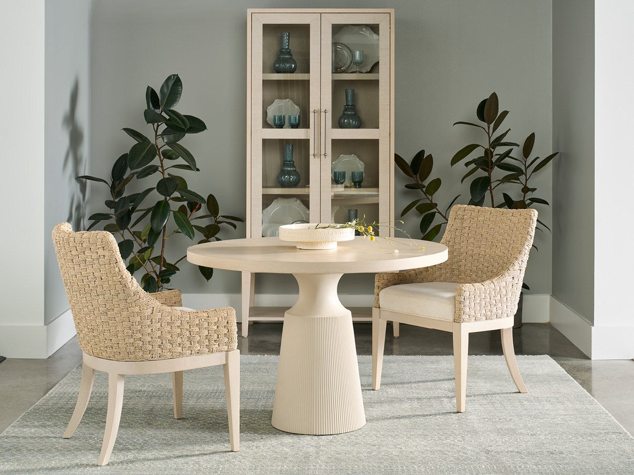 Universal - Birchaven Pedestal Table