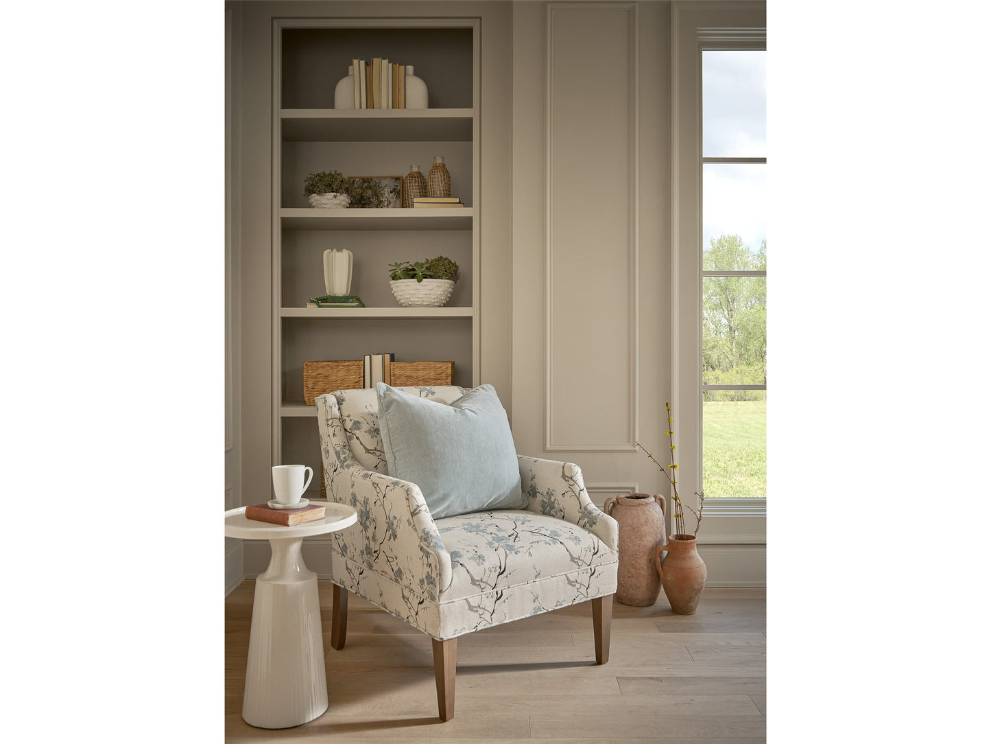 Universal - Birchaven Glade Table