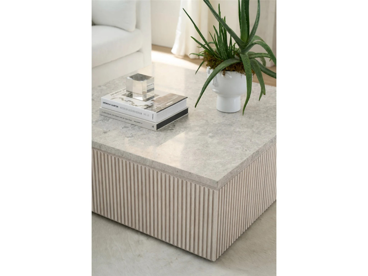 Universal - Avaline Carmen Cocktail Table