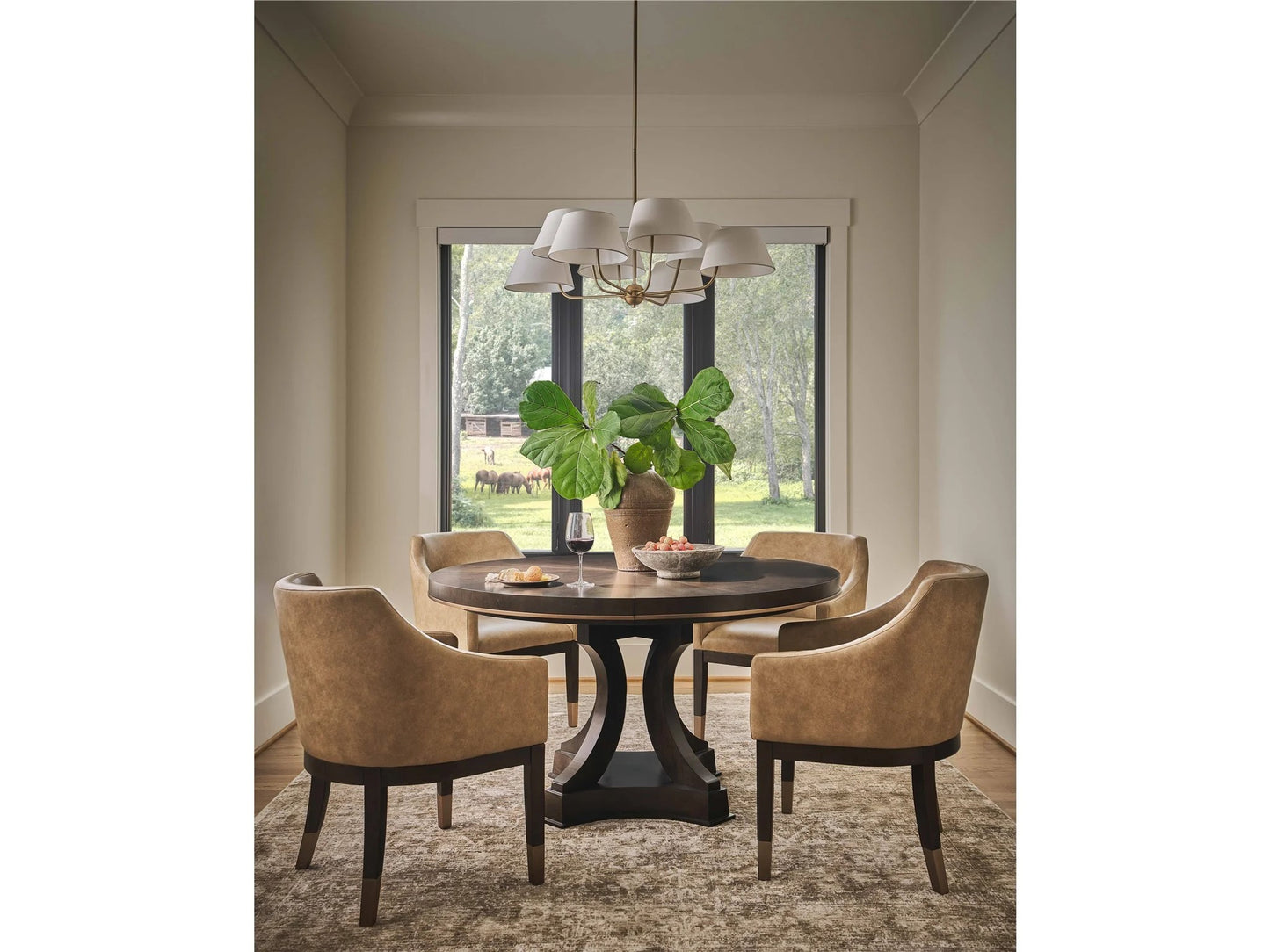 Universal - Fenwick Round Dining Table