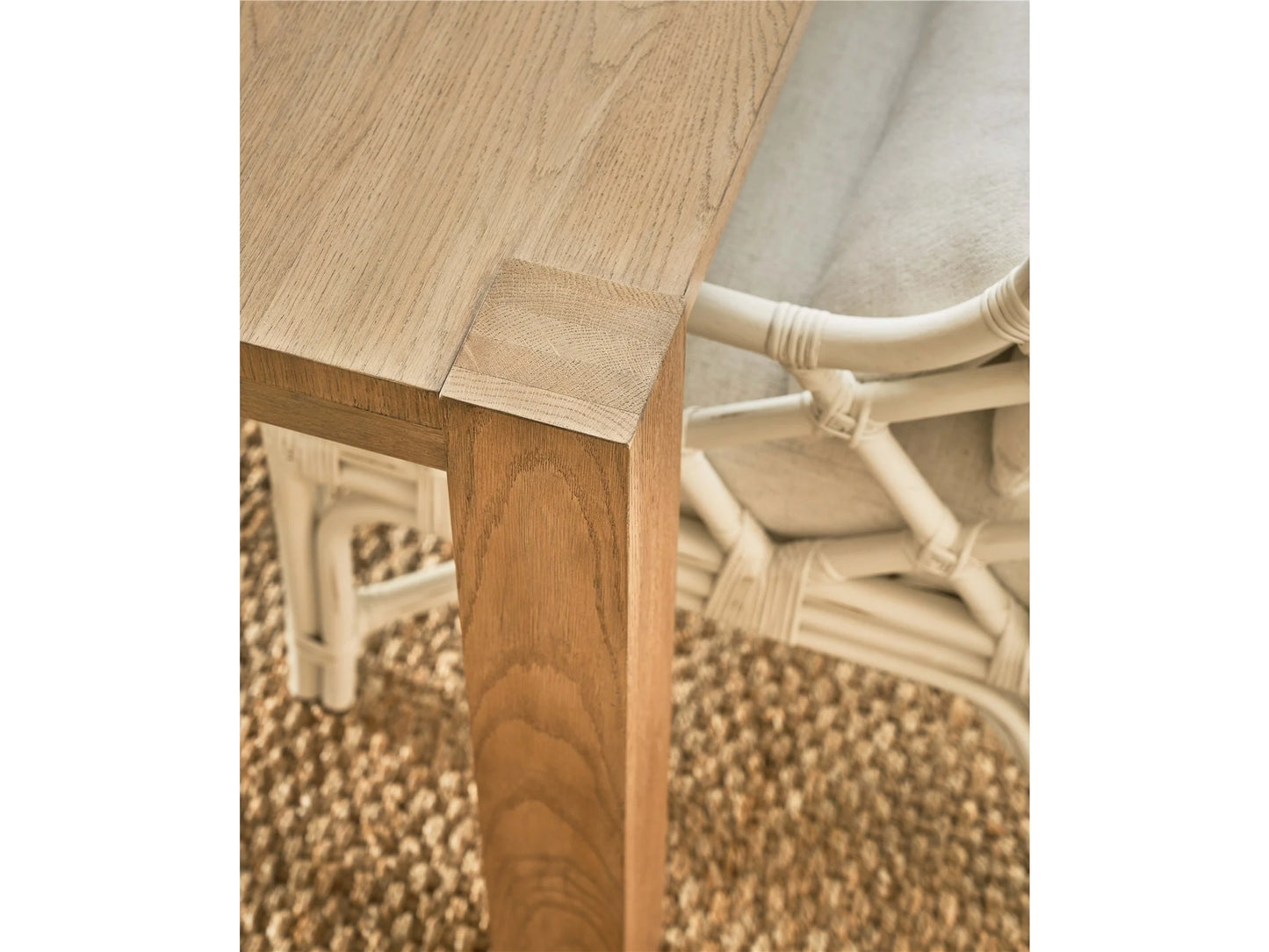 UNIVERSAL - WEEKENDER COASTAL LIVING HOME WEEKENDER DINING TABLE