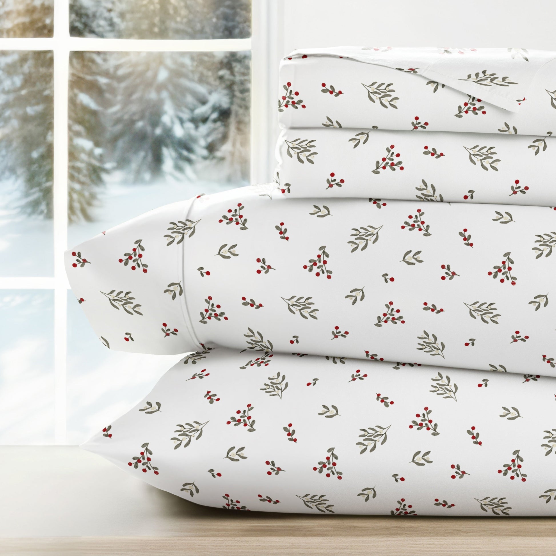 Winter Berries 4-Piece Patterned Sheet Set