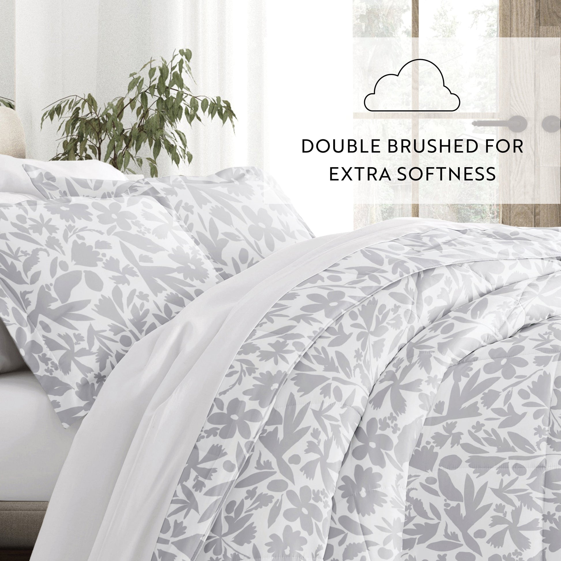 Abstract Garden Patterned Down-Alternative Comforter Set