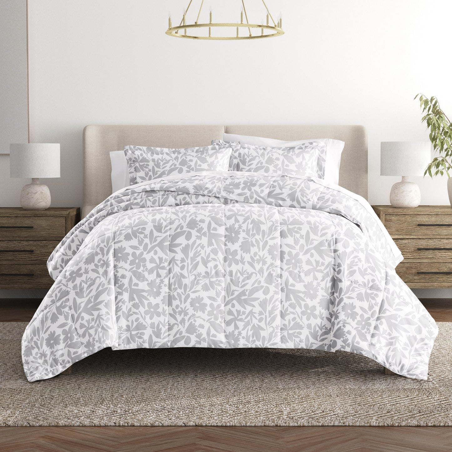 Abstract Garden Patterned Down-Alternative Comforter Set