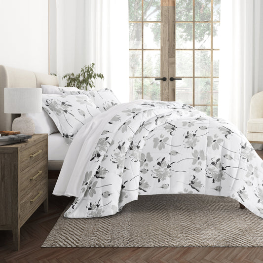 Magnolia Patterned Down-Alternative Comforter Set