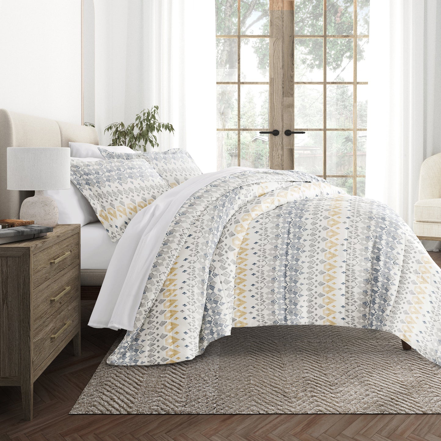 Mayan Stamp Patterned Down-Alternative Comforter Set