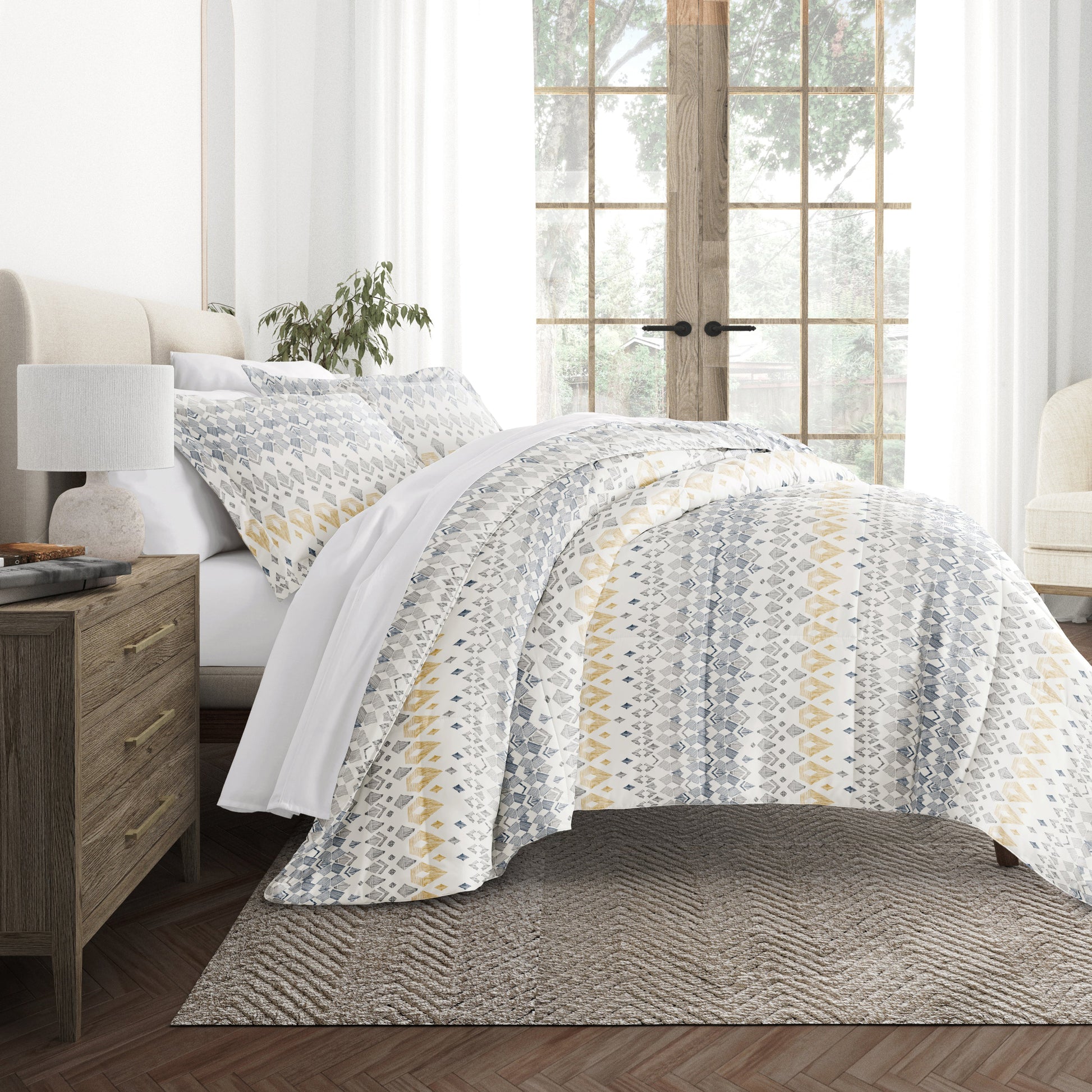 Mayan Stamp Patterned Down-Alternative Comforter Set