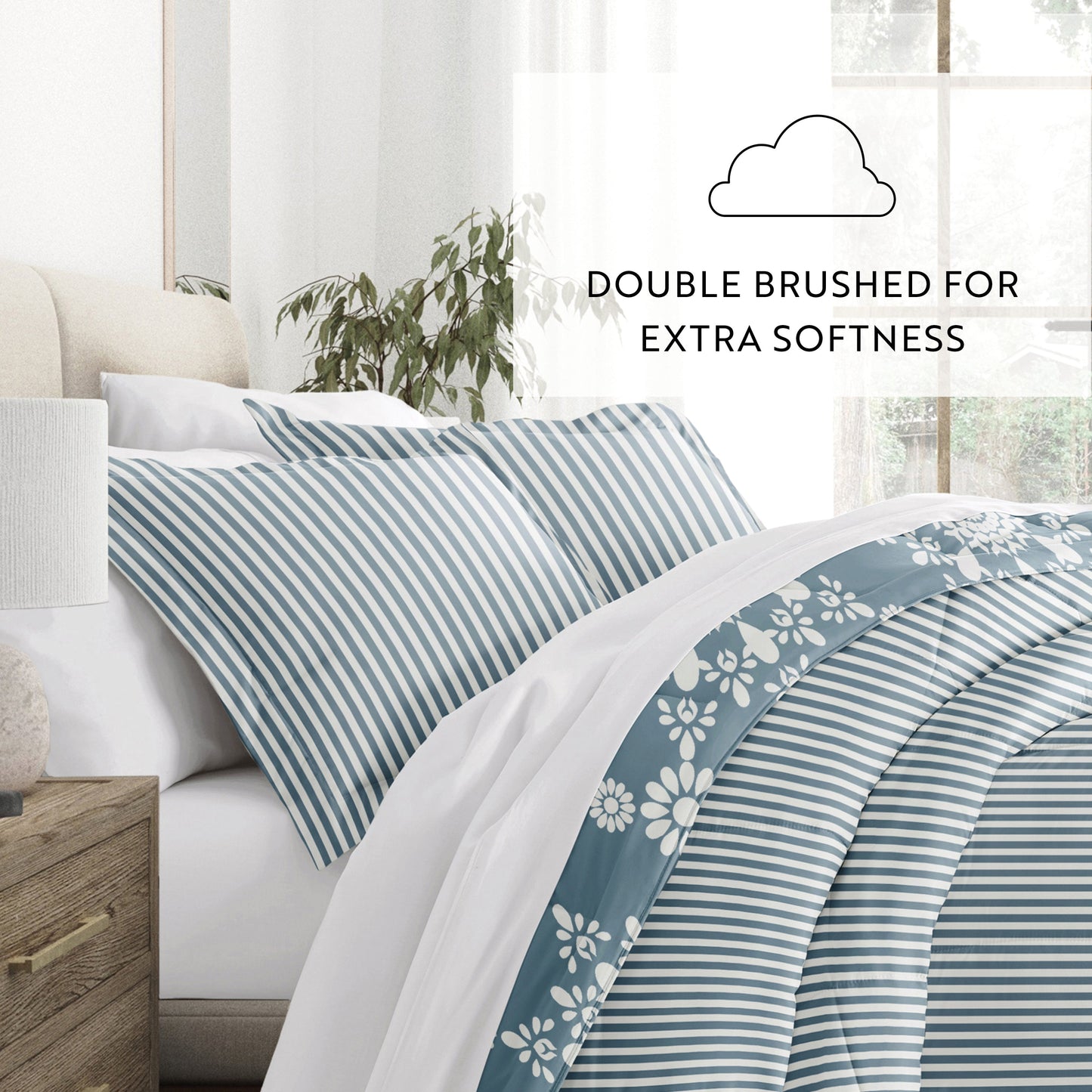Daisy Medallion Reversible Patterned Down-Alternative Comforter Set