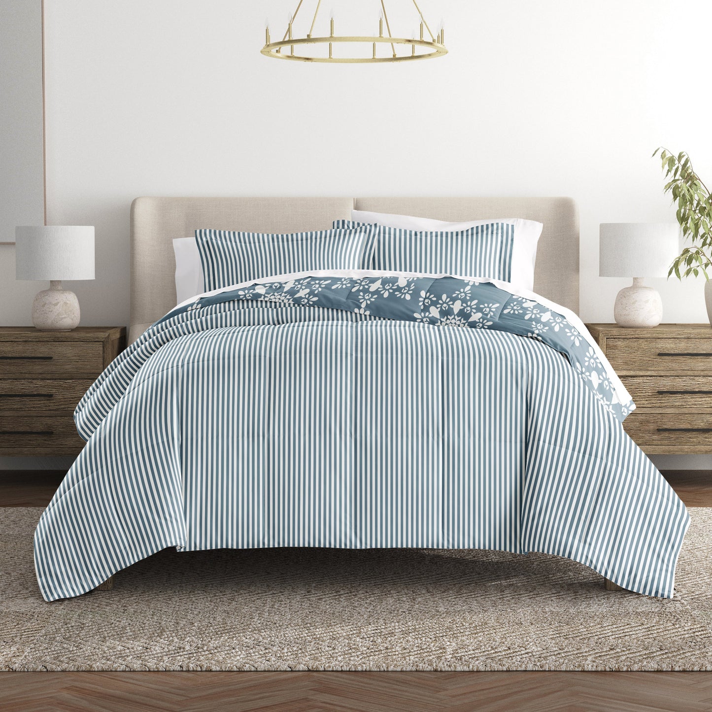 Daisy Medallion Reversible Patterned Down-Alternative Comforter Set