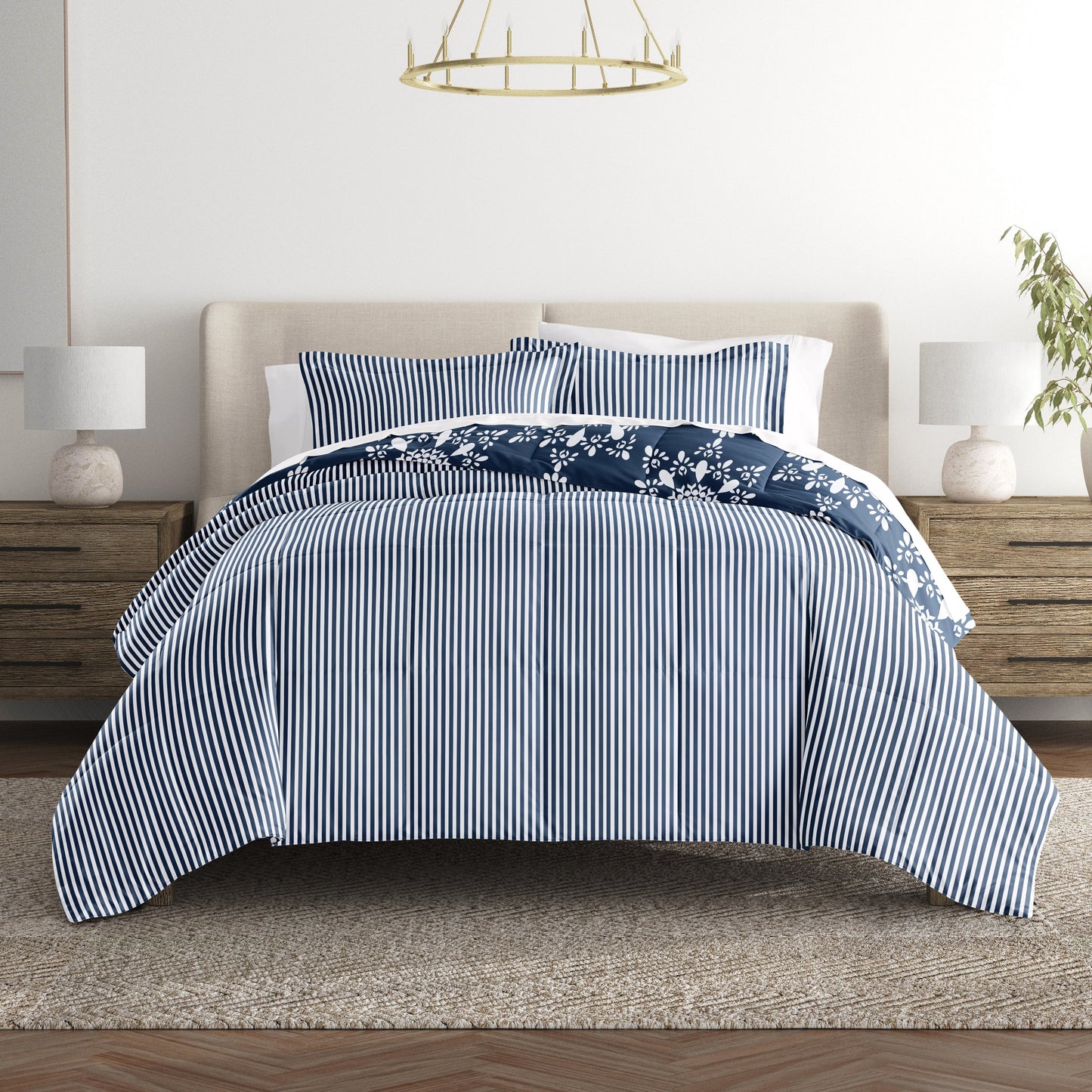 Daisy Medallion Reversible Patterned Down-Alternative Comforter Set