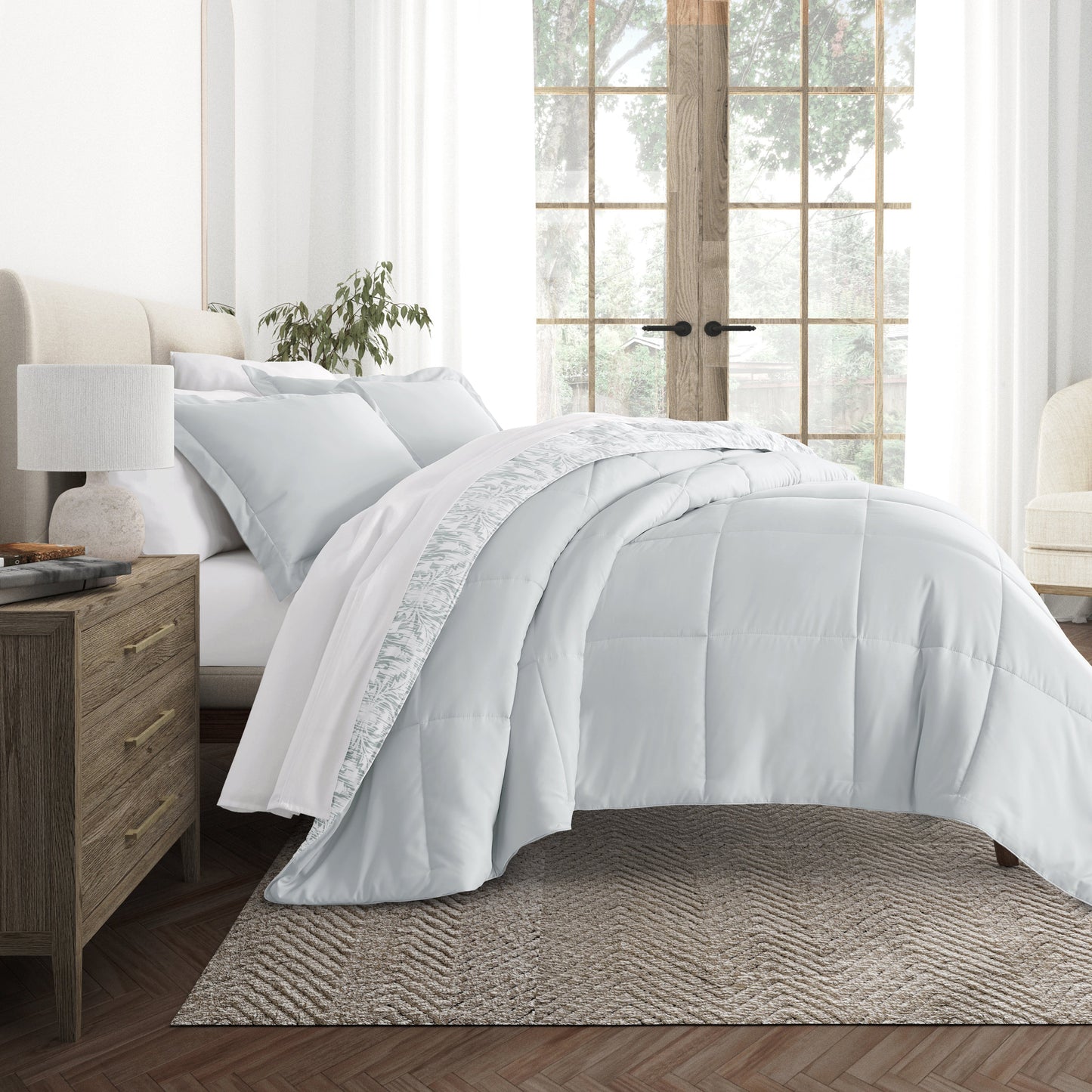 English Countryside Reversible Patterned Down-Alternative Comforter Set