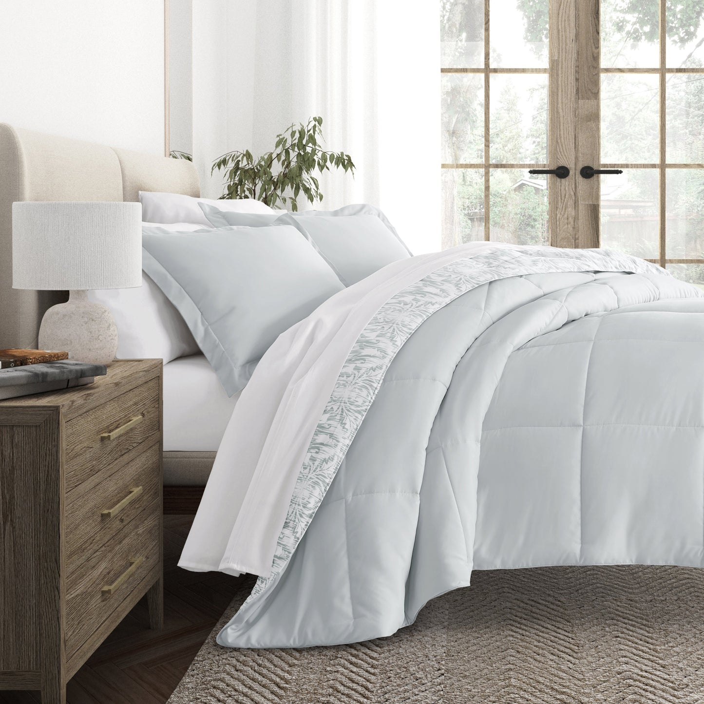 English Countryside Reversible Patterned Down-Alternative Comforter Set